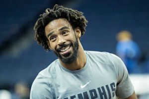 Utah y Memphis negocian un traspaso Conley-Rubio