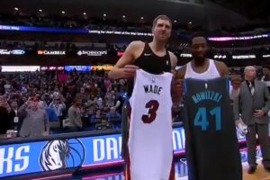 Intercambio de camisetas entre Nowitzki y Wade tras años de mala relación