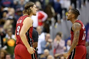 Miami no se rinde... y flaquean los Nets
