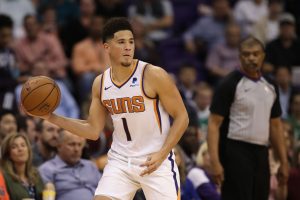 Otra burrada anotadora de Devin Booker, otra derrota de los Suns