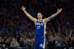 J.J. Redick sale del pozo con 26 puntos ante Orlando Magic