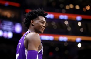 De'Aaron Fox guía el triunfo en Nueva York