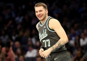 ¿Campaña? Mitchell, Kuzma y Griffin piden el Novato del Año para Young