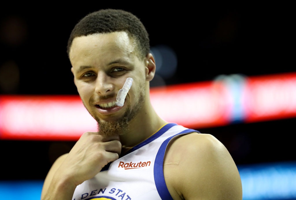 Curry cree que las derrotas les acercan al objetivo