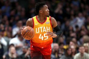 Un gran Donovan Mitchell encabeza la remontada de Utah ante los Bucks