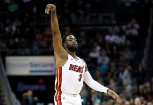 Miami corta la racha de los Spurs y se afianza en la 8ª plaza del Este