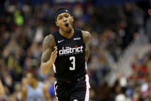 Festival anotador de Bradley Beal con 40 puntos y 9 triples