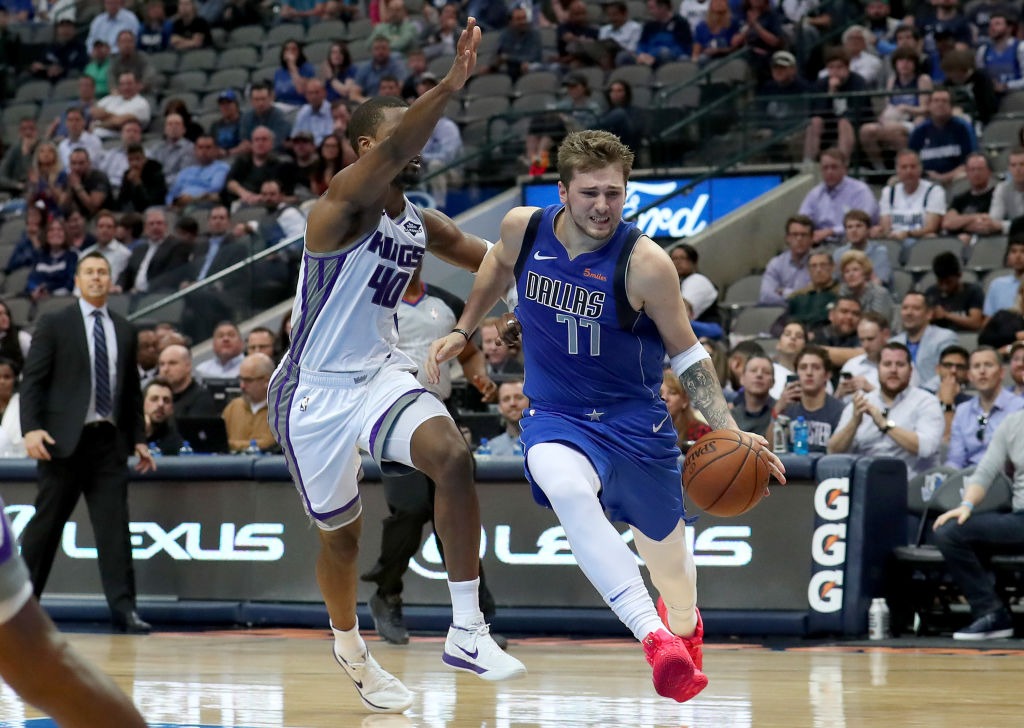 Gran noche para Luka Doncic y Trae Young