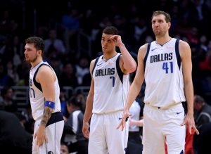 Nowitzki ve a los jugadores más preocupados por las redes sociales que por ganar