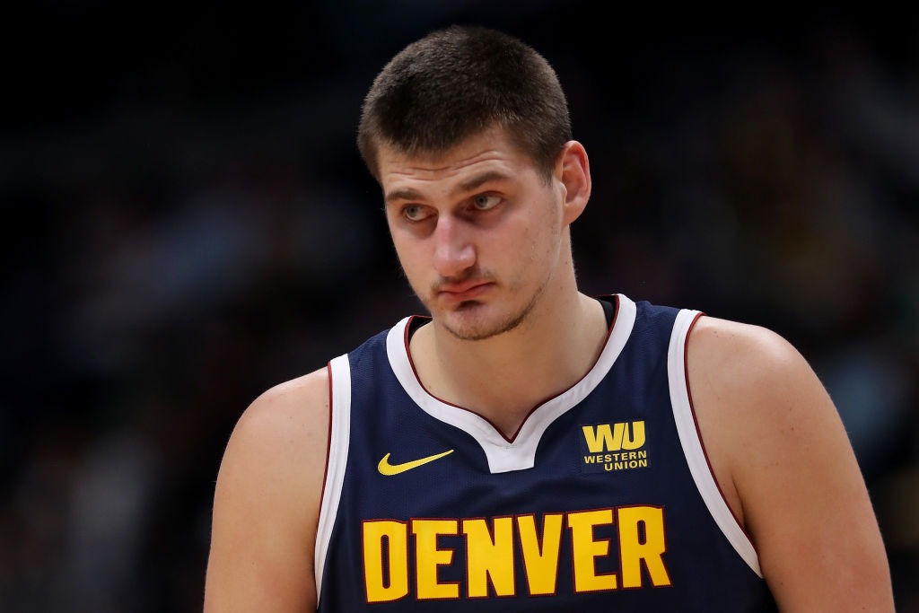 Jokic salva a los Nuggets sobre la bocina