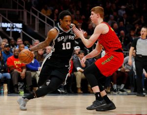 Los Spurs siguen séptimos del Oeste tras tumbar a los Hawks