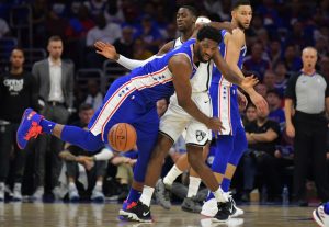 Philadelphia devuelve el golpe a los Nets y empata la serie