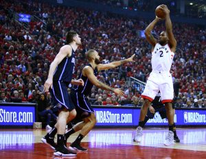 Los Raptors y un sublime Kawhi Leonard castigan a Orlando