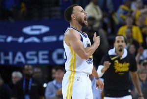 Ardiente inicio de las semifinales del Oeste y 1-0 para los Warriors
