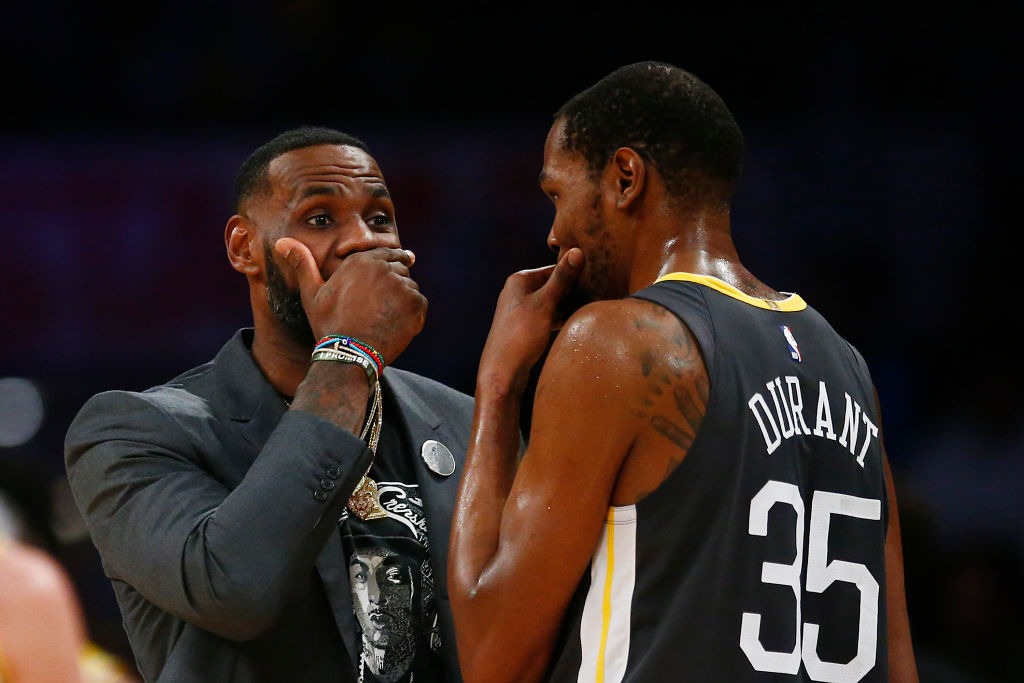 ¿De qué hablaban LeBron y Durant?