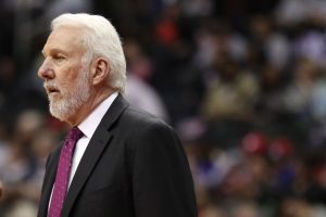 Popovich se convierte en el entrenador con más victorias oficiales de siempre
