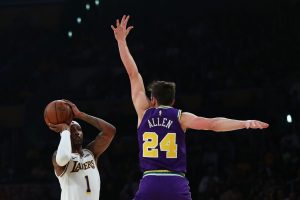 Los Lakers le cogen el gusto a ganar a equipos de playoffs