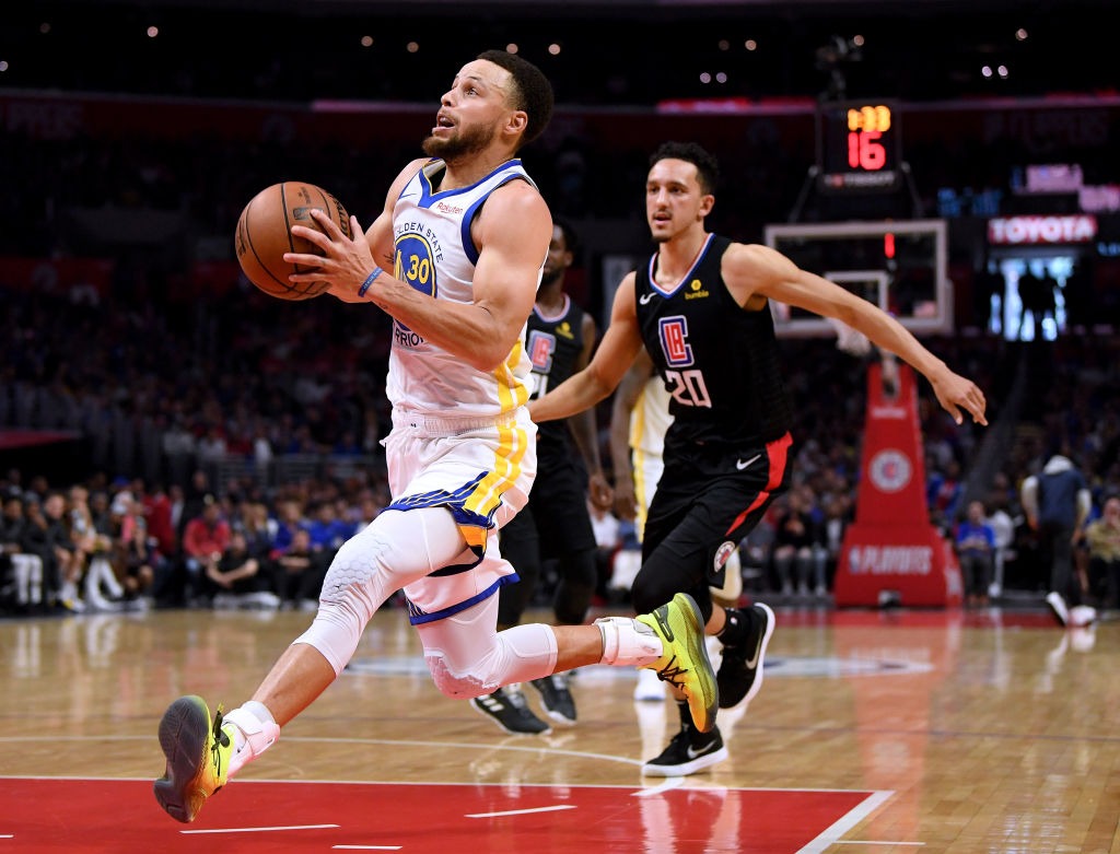 Los Warriors sufren pero se vuelven de Los Angeles con 3-1