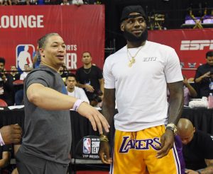 Los Lakers se reunirán con Tyronn Lue este viernes
