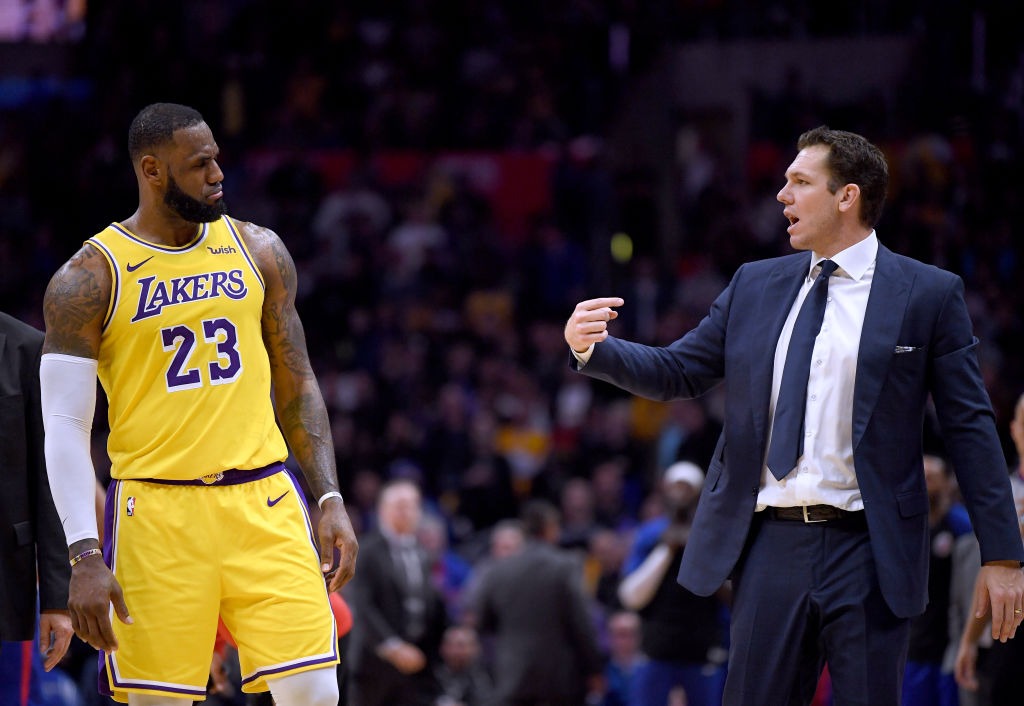 Walton reconoce que hubo que convencer a LeBron para que no jugara más