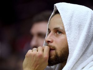 Curry, tranquilizador tras sus problemas en el tobillo: "Estoy listo para el domingo"
