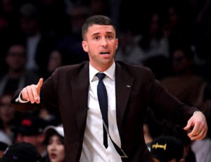 Ryan Saunders seguirá como técnico de los Minnesota Timberwolves