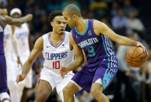 Tony Parker medita la retirada