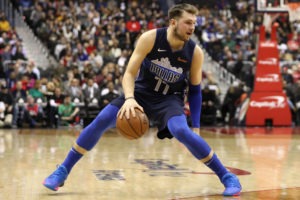 Doncic y Young lideran los mejores quintetos rookies del año