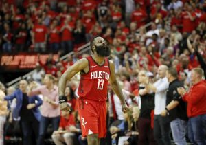 Harden y los Rockets tumban a los Warriors en la prórroga