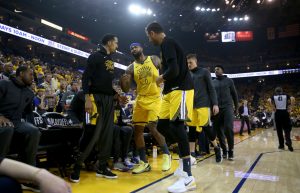 Steve Kerr cree “posible” que DeMarcus Cousins regrese en estos playoffs