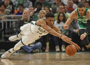 Milwaukee Bucks iguala la serie ante Boston