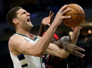 Brook Lopez, más triples que Kobe y más tapones que Garnett