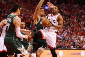Más preocupación en Toronto por el dedo de Lowry que por el tobillo de Leonard