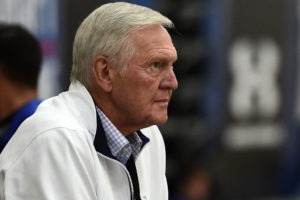 Jerry West amplía su compromiso con los Clippers