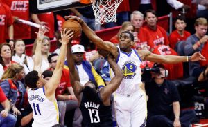 Steve Kerr, no sin 'su Looney': "Es una pieza integral para nosotros"