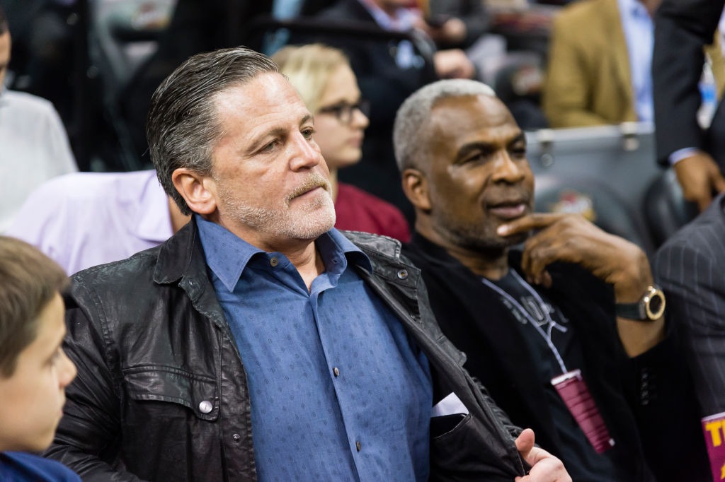 Dan Gilbert, dueño de los Cavs, hospitalizado por un posible derrame cerebral