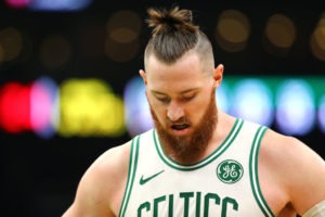 Aron Baynes, traspasado a los Suns