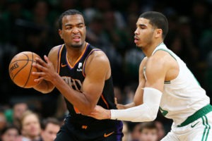 Phoenix Suns se deshace de T.J. Warren, que es traspasado a Indiana
