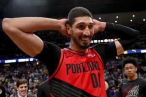 Los Bulls le echan el ojo a Enes Kanter
