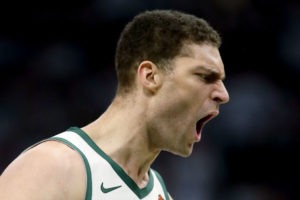 Los Lakers echan el ojo a Brook Lopez y DeAndre Jordan