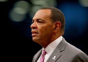 Los Lakers incorporan a Lionel Hollins a su cuerpo técnico; Jason Kidd, asistente mejor pagado