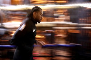 Kawhi Leonard sigue siendo un mar de dudas