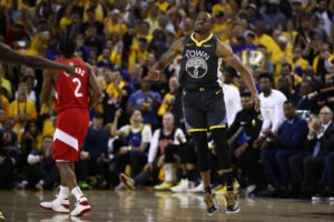Dallas y Houston, interesados en Andre Iguodala