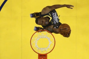 Joe Lacob anuncia que retirarán el número 9 de Andre Iguodala