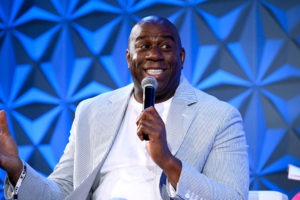 Magic Johnson cree que la llegada de Kawhi a los Clippers es buena para la NBA