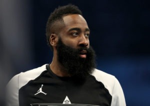 Harden dona más de 240.000 dólares para restaurar las pistas de baloncesto de Houston