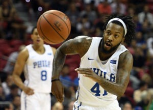 Philadelphia 76ers firma a Isaiah Miles