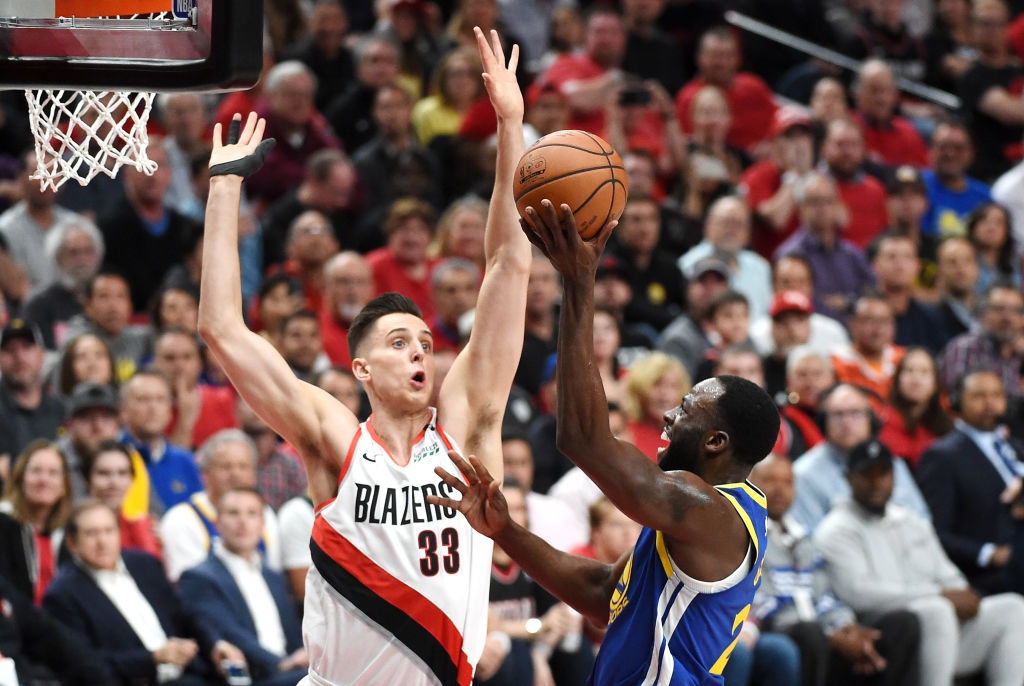 Portland ejerce su opción sobre Zach Collins y Anfernee Simons