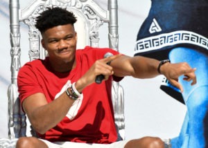 Antetokounmpo: "Puedo ganar el campeonato sin los triples"