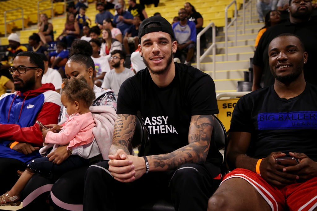 Lonzo reconoce haber jugado con zapatillas defectuosas para promocionar Big Baller Brand